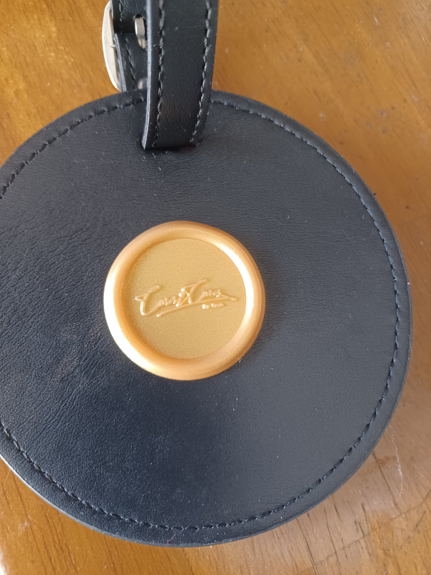 Tee case
